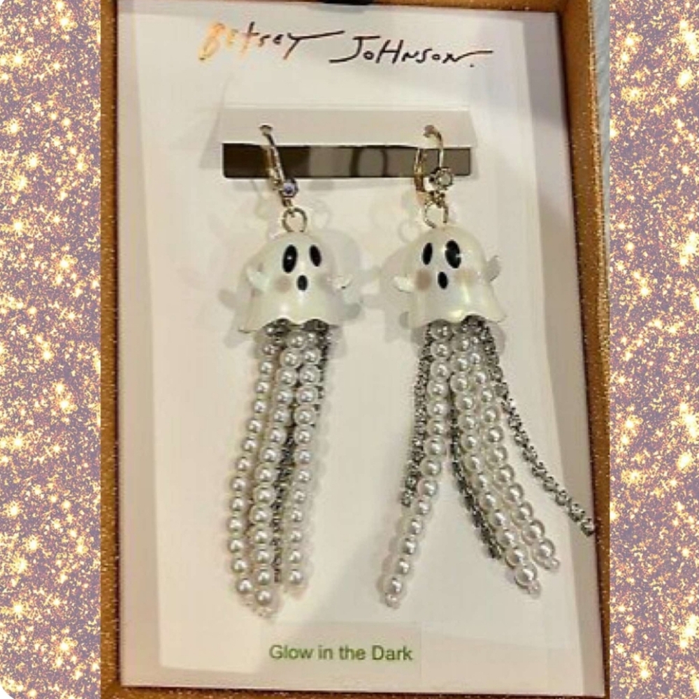 ❇️🧚‍♀️Betsey Johnson RARE Ghost Dangle Earrings NWT/NIB